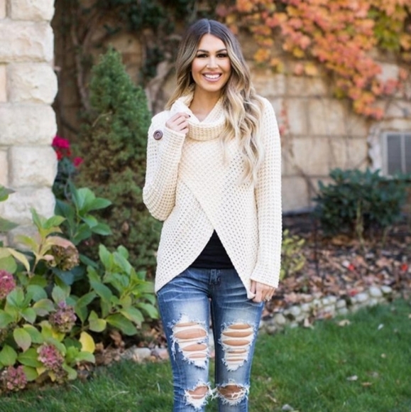 Sweaters - 🦋Crochet Knitted Casual High Collar Sweater
